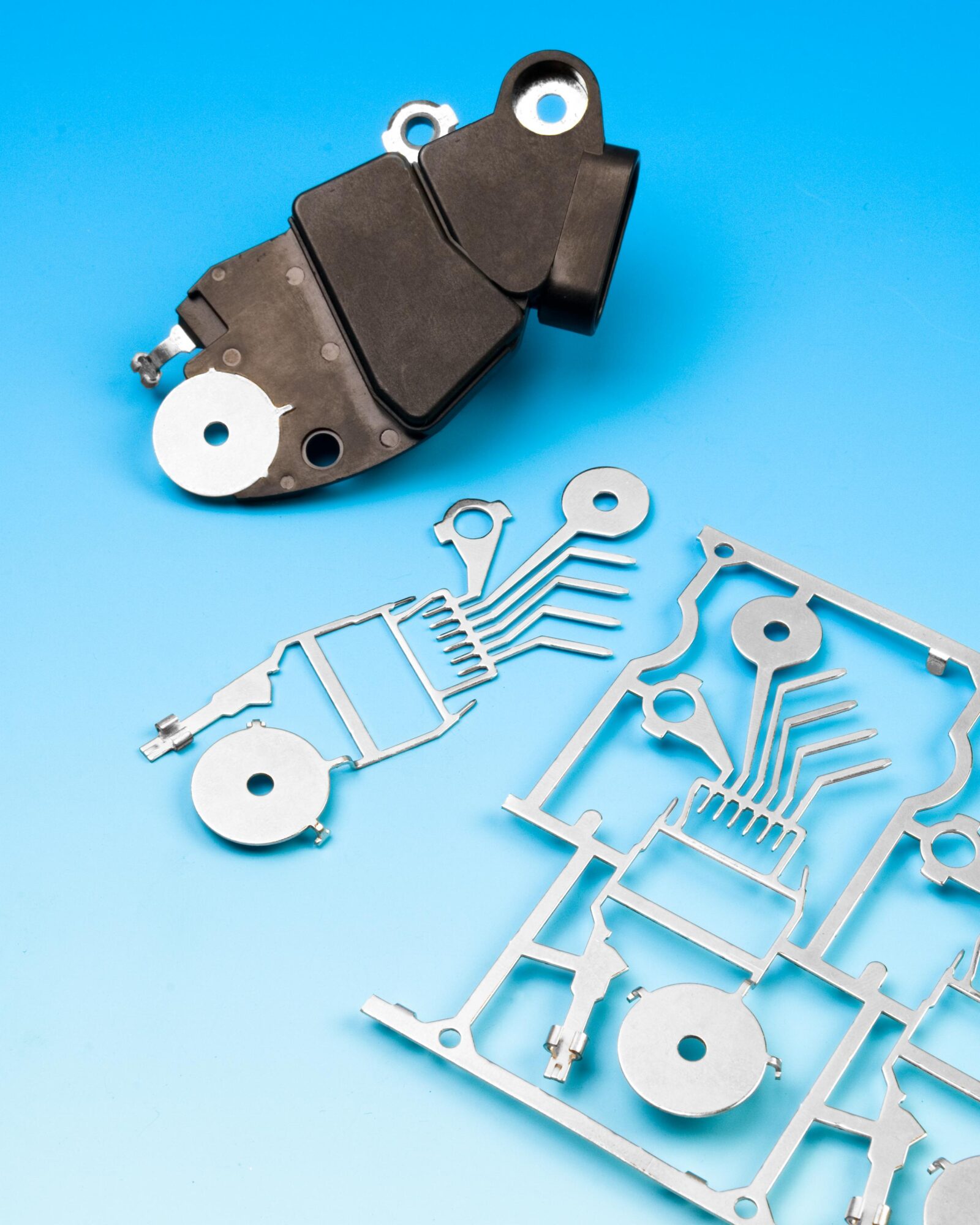 OVERMOLDED LEAD FRAMES CREATE INTEGRATED RUGGED PART ETCO